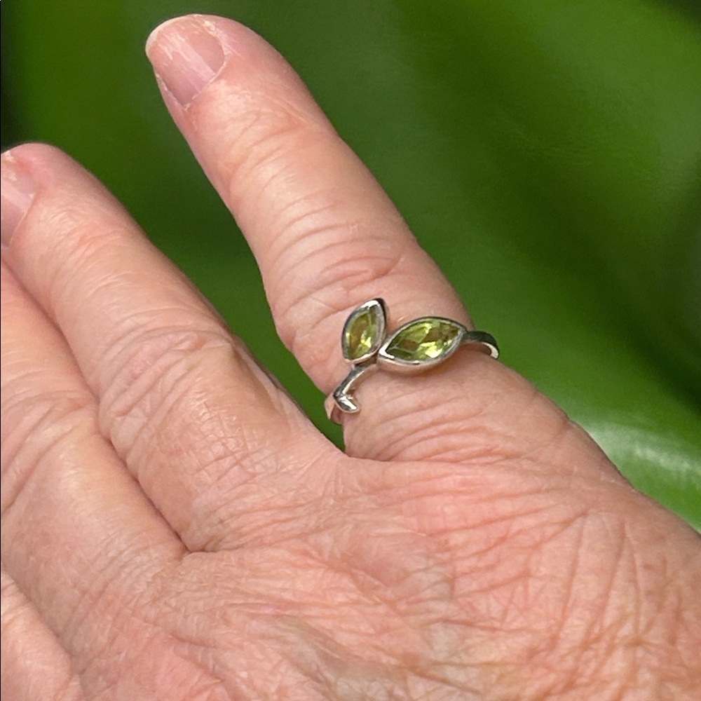 Sterling Silver /Peridot Ring